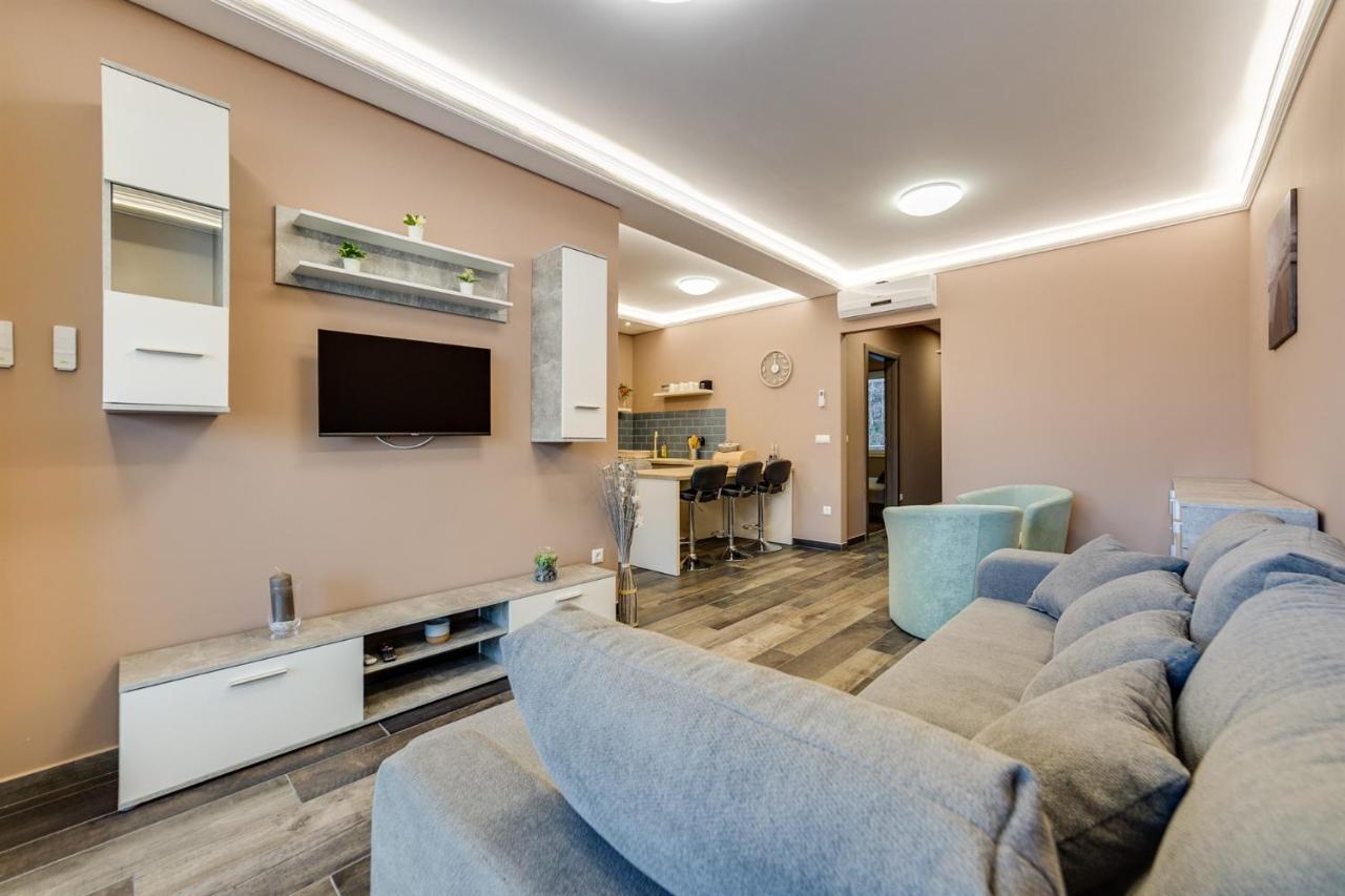 Forest Földvár Apartmanok Balatonföldvár Exterior foto